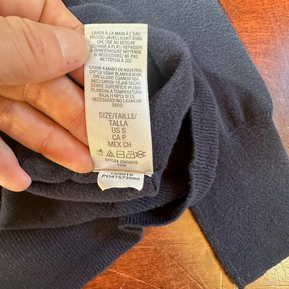 Vintage JUICY COUTURE Navy Knit Size Small Open Back Cardigan Sweater - Picture 11 of 11